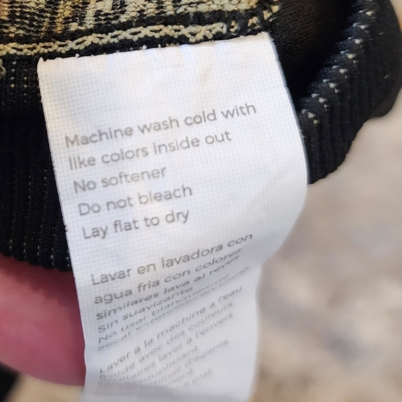 Fabletics Black and Tan Snake Print Leggings - Picture 12 of 14